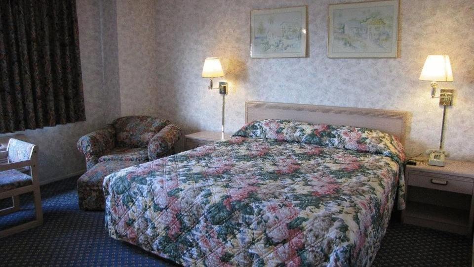 Nisei Inn Гардина Екстериор снимка
