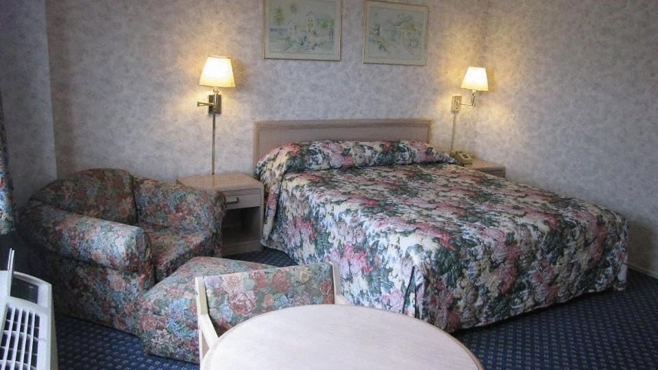 Nisei Inn Гардина Екстериор снимка