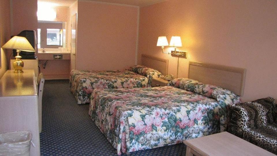 Nisei Inn Гардина Екстериор снимка